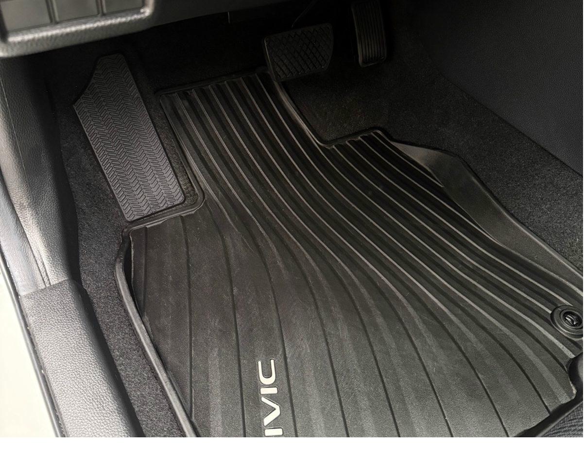 Honda Civic footwell with the mats reset